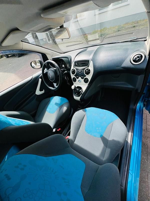 Second-hand Ford Ka 69 CP (50 kW) 2009 Albastru Hatchback