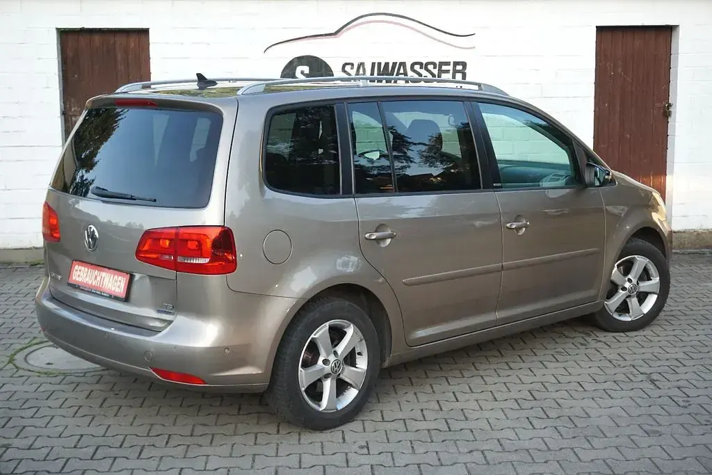 Gebraucht VW Touran 105 PS (77 kW) 2012 Beige Van / Kleinbus