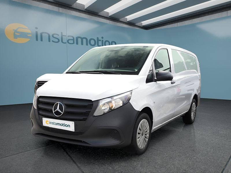 Weiß Gebraucht 2024 Mercedes Vito Van / Kleinbus | 34.299 € (Fairer Preis) - Bild 1/4
