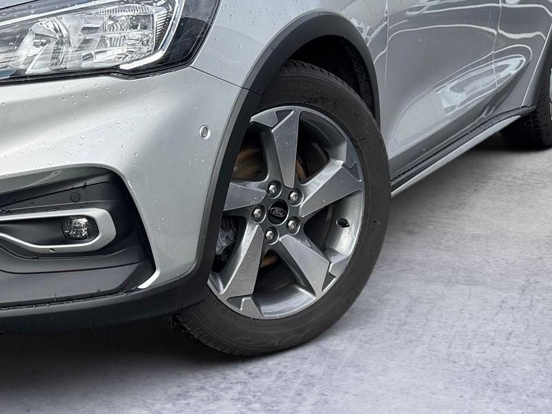 Gebraucht Ford Focus Active 155 PS (114 kW) 2020 Silber Limousine
