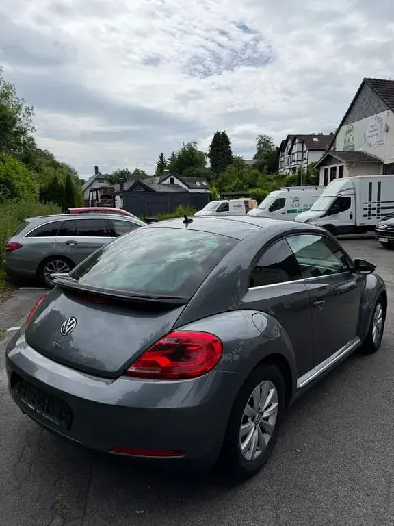 Gebraucht VW Beetle Design 160 PS (117 kW) 2012 Grau Kleinwagen