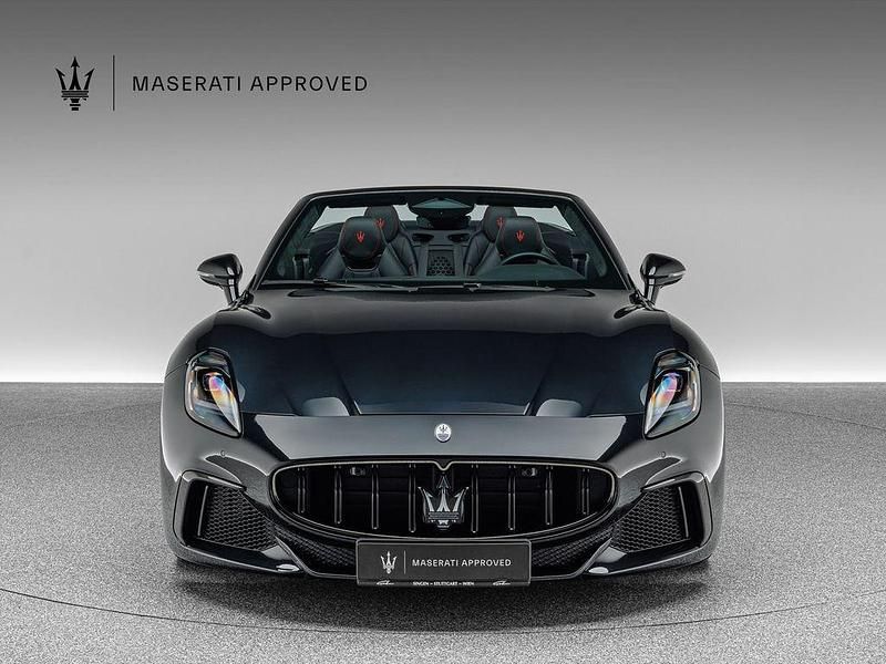 Gebraucht Maserati GranCabrio 549 PS (403 kW) 2025 Schwarz Cabrio