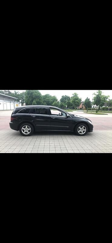 Gebraucht Mercedes R280 190 PS (139 kW) 2009 Schwarz Van / Kleinbus