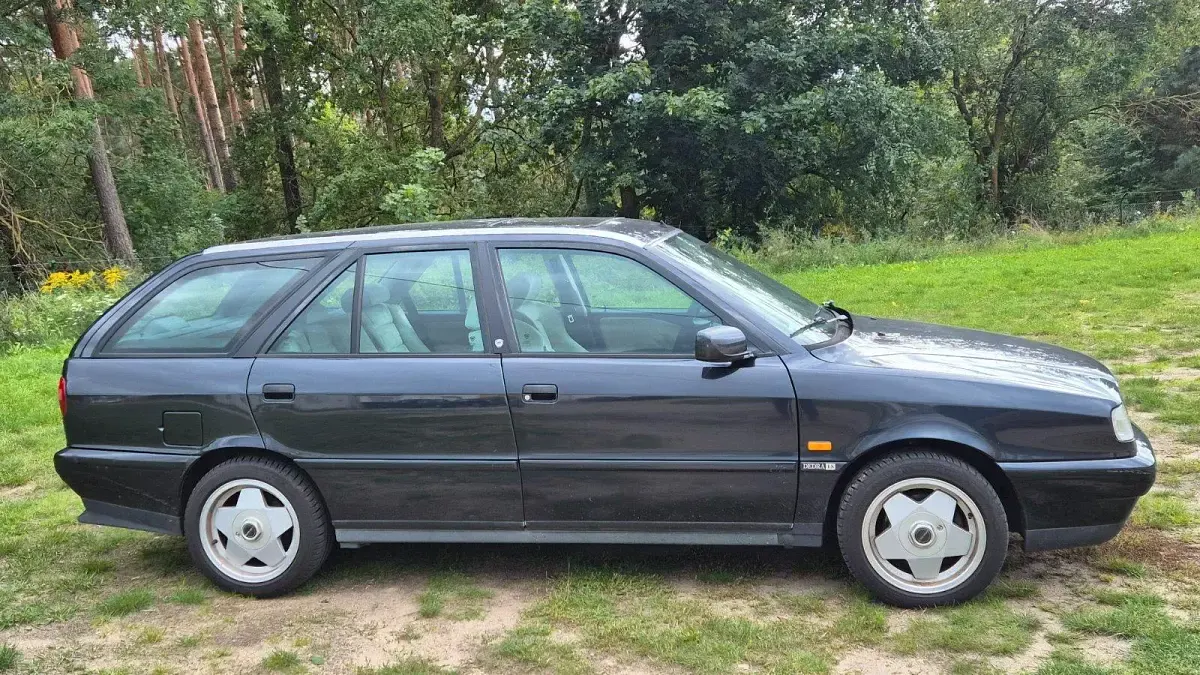 Usata Lancia Dedra 131 CV (96 kW) 1999 Blu Station wagon