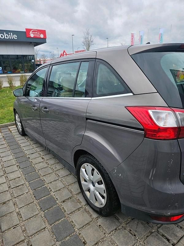 Gebraucht Ford Grand C-Max 110 PS (80 kW) 2011 Braun Van / Kleinbus