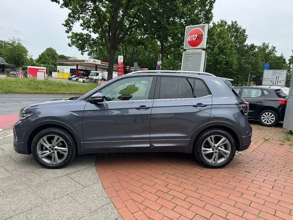 Gebraucht VW T-Cross R-line 150 PS (110 kW) 2025 Grau SUV