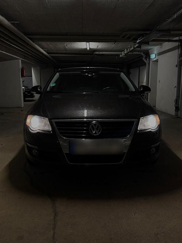 Braun Gebraucht 2009 VW Passat Limousine | 2.000 € (Superpreis) - Bild 1/4
