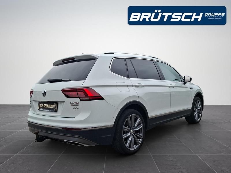 Gebraucht VW Tiguan Allspace Highline 239 PS (175 kW) 2018 Pure white SUV
