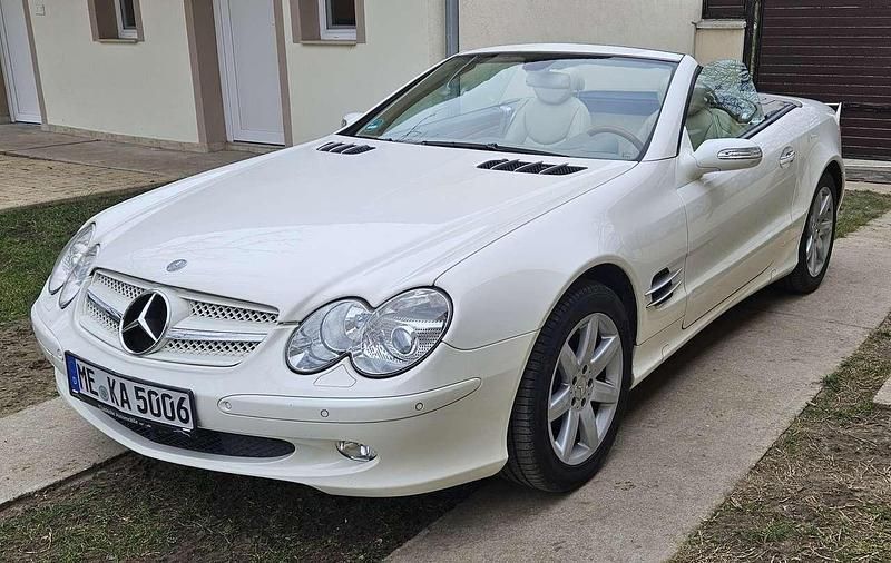 Weiß Gebraucht 2005 Mercedes SL350 Cabrio | 24.900 € (Teuer) - Bild 1/4