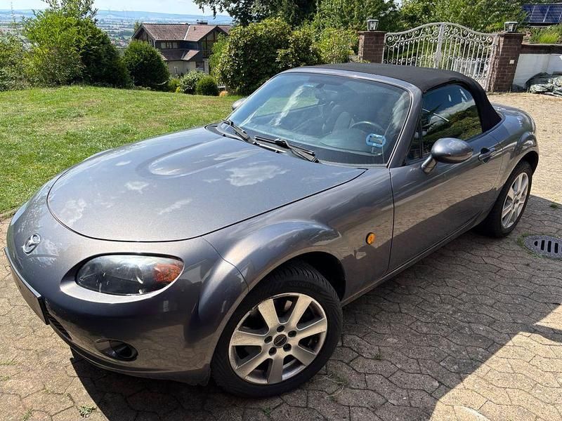 Grau Gebraucht 2006 Mazda MX5 Cabrio | 7.999 € (Fairer Preis) - Bild 1/4