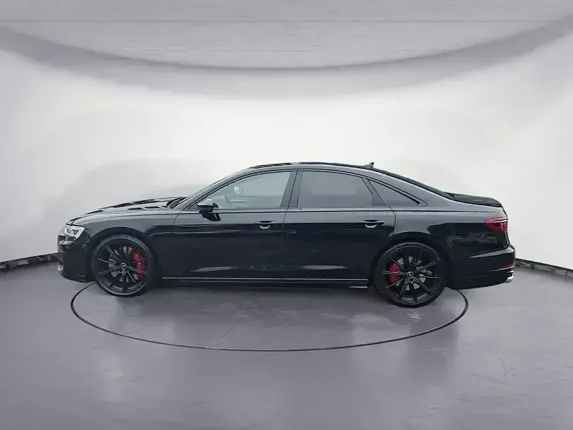 Gebraucht Audi S8 Ambiente 571 PS (419 kW) 2024 Schwarz Limousine