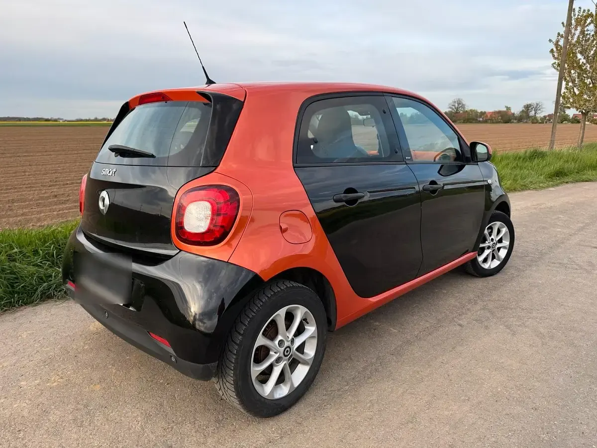 Usata Smart ForFour 90 CV (66 kW) 2016 Nero Utilitaria