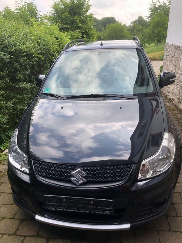 Schwarz Gebraucht 2012 Suzuki SX4 Style Kleinwagen | 8.500 € (Etwas zu teuer) - Bild 1/4