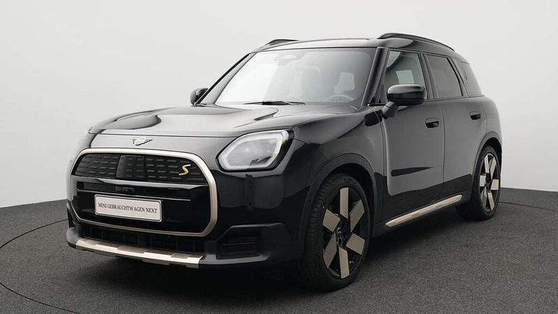 Schwarz Gebraucht 2024 Mini Countryman Favoured SUV | 40.823 € (Fairer Preis) - Bild 1/4
