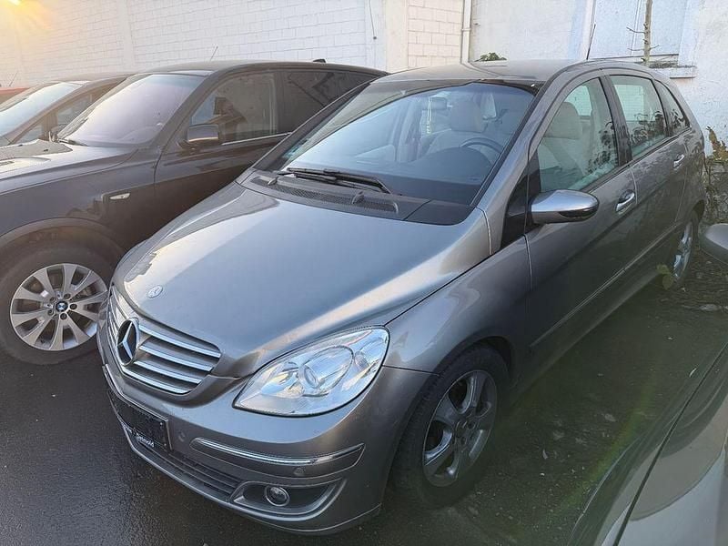 Gebraucht Mercedes B180 109 PS (80 kW) 2005 Grau Van / Kleinbus