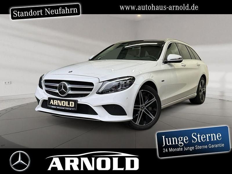 Weiß Gebraucht 2020 Mercedes C300e Avantgarde Limousine | 24.650 € (Guter Preis) - Bild 1/4