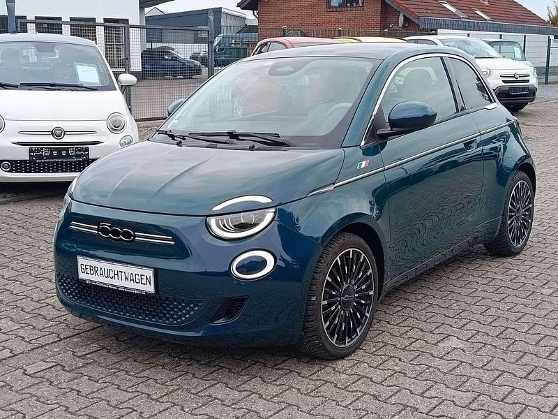 Ozean grün Gebraucht 2023 Fiat 500e La Prima Kleinwagen | 27.890 € (Teuer) - Bild 1/4