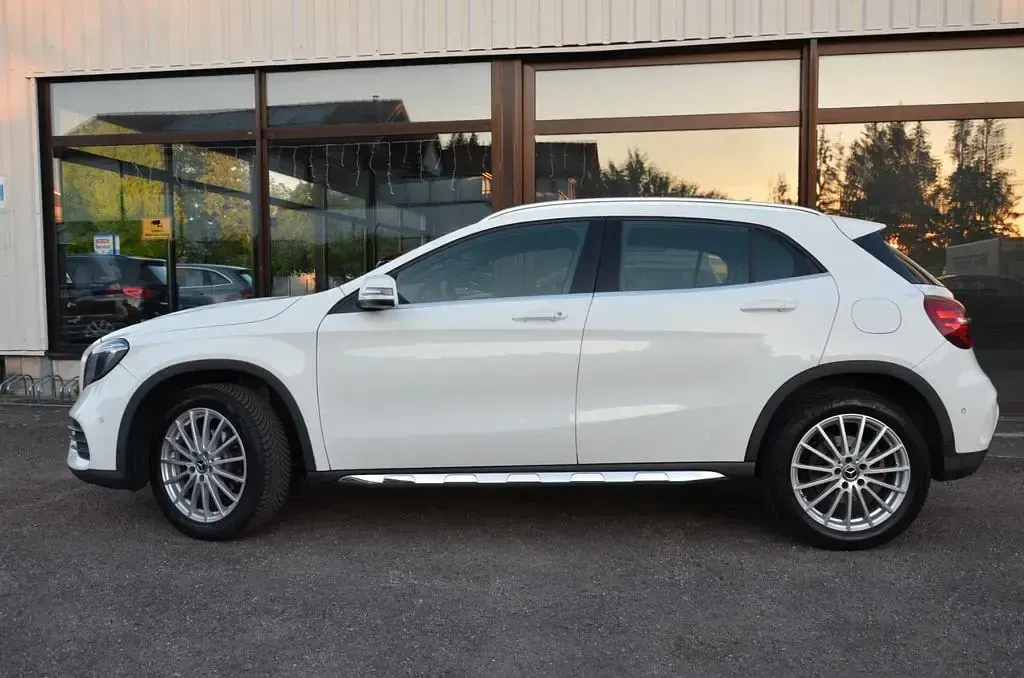 Gebraucht Mercedes GLA180 AMG 122 PS (89 kW) 2019 Weiß SUV