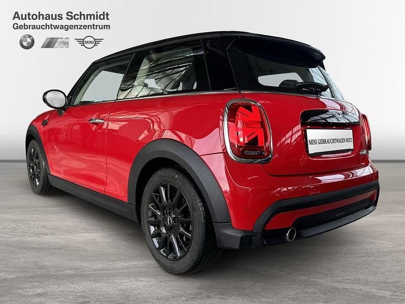 Gebraucht Mini Cooper Hatch 136 PS (100 kW) 2023 Chili red Kleinwagen