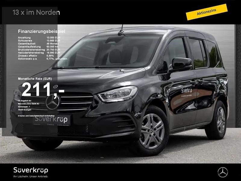 Schwarz Gebraucht 2022 Mercedes T160 Van / Kleinbus | 26.049 € (Fairer Preis) - Bild 1/4