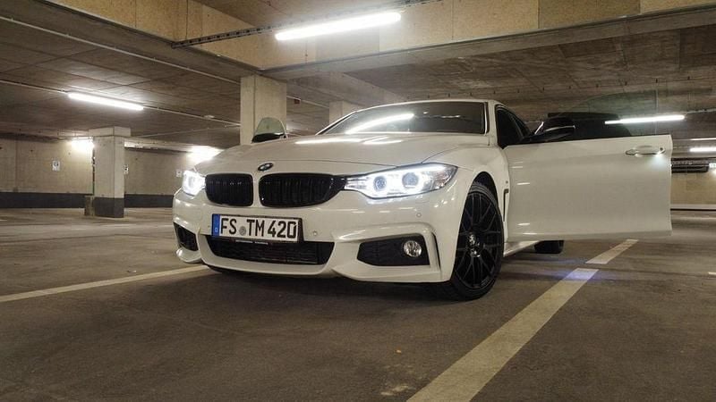Weiß Gebraucht 2015 BMW 420 Gran Coupé M Sport Coupé | 15.600 € (Teuer) - Bild 1/4