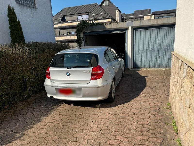 Gebraucht BMW 118 143 PS (105 kW) 2010 Grau Kleinwagen