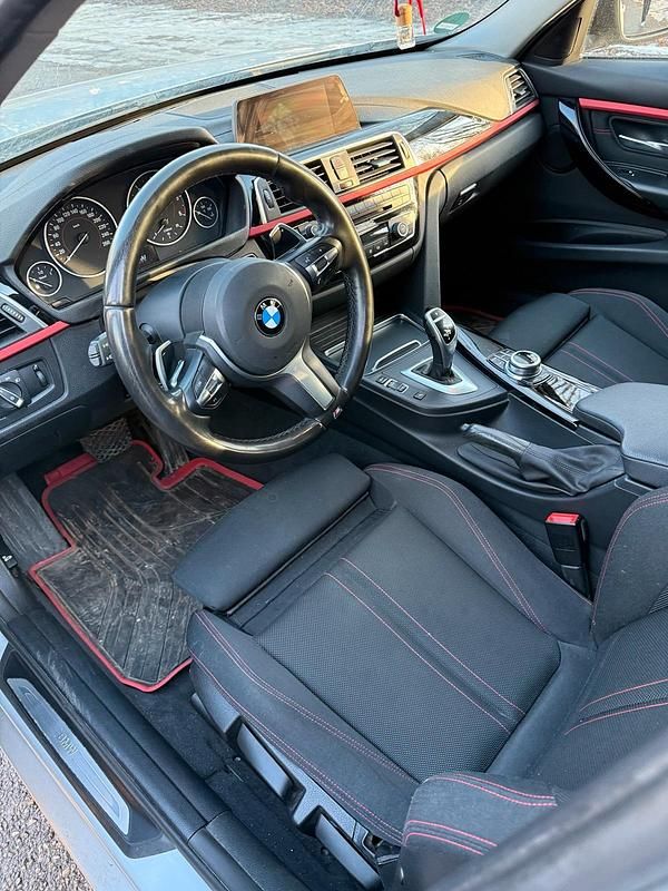 Gebraucht BMW 320 190 PS (139 kW) 2017 Silber Kombi