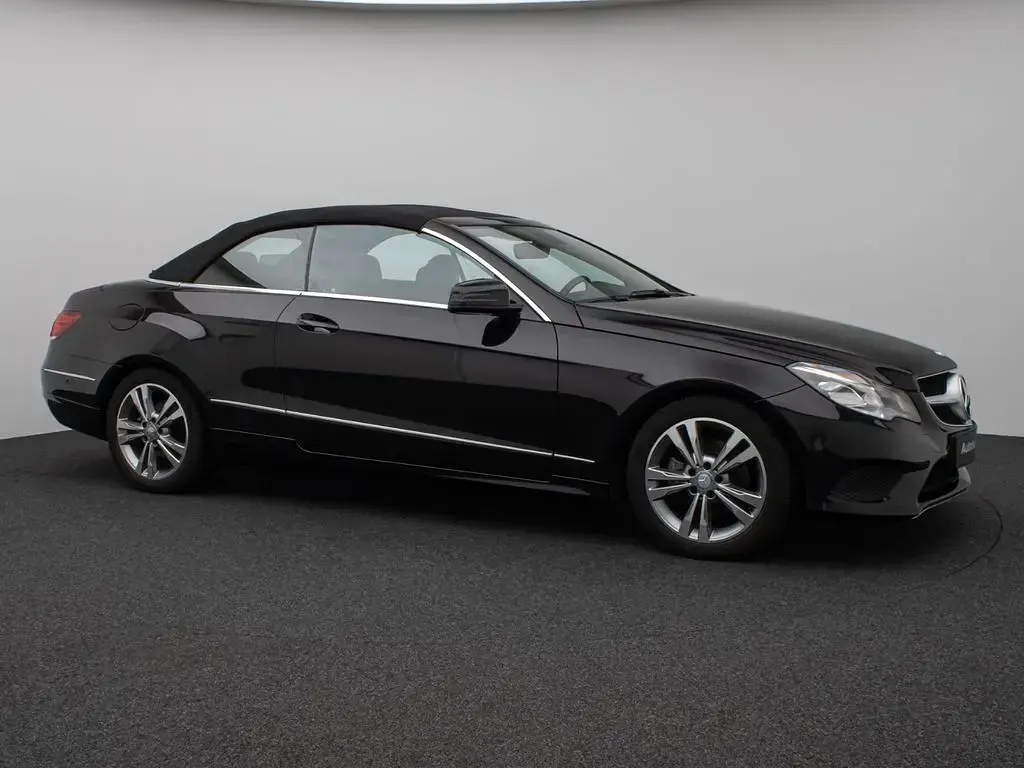 Gebraucht Mercedes E200 184 PS (135 kW) 2015 Schwarz Cabrio