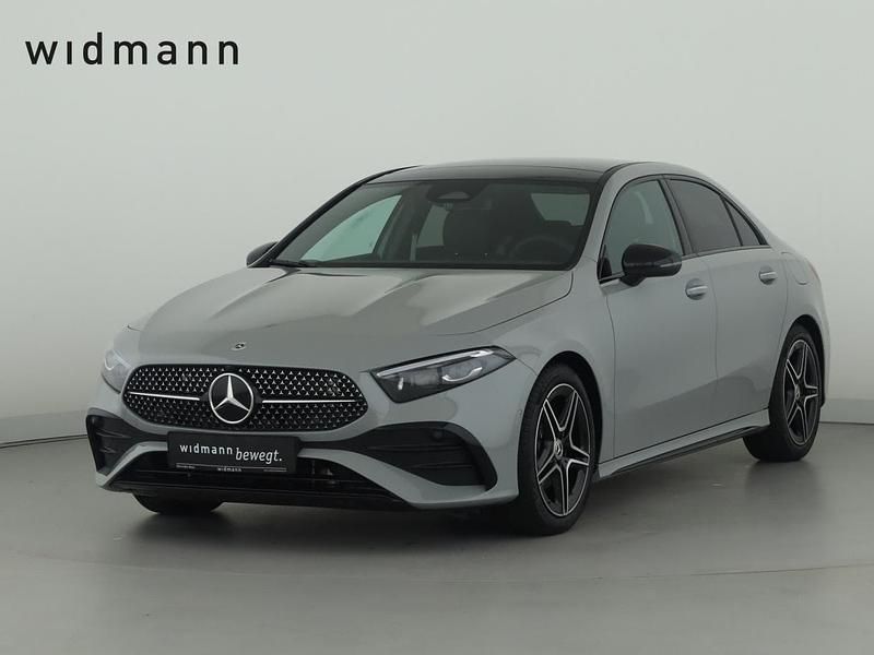 Manufaktur alpingrau uni Gebraucht 2025 Mercedes A200 Night Limousine | 51.979 € - Bild 1/4