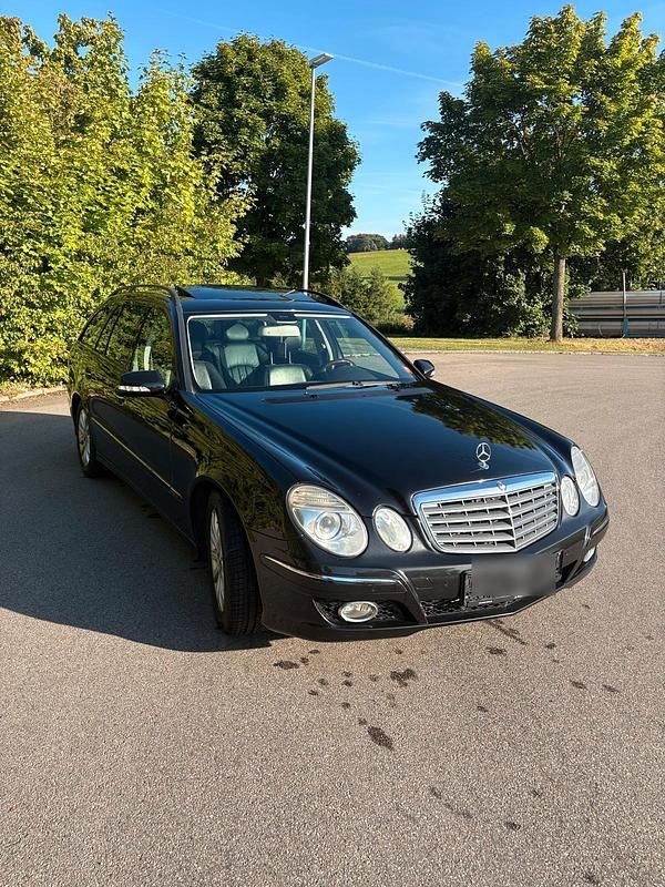 Schwarz Gebraucht 2006 Mercedes E280 Kombi | 7.200 € (Teuer) - Bild 1/4