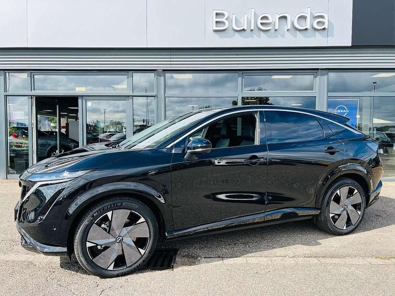 Pearl black Gebraucht 2023 Nissan Ariya Evolve SUV | 45.990 € (Teuer) - Bild 1/4