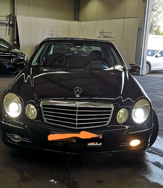 Gebraucht Mercedes E280 Avantgarde 190 PS (139 kW) 2008 Schwarz Limousine