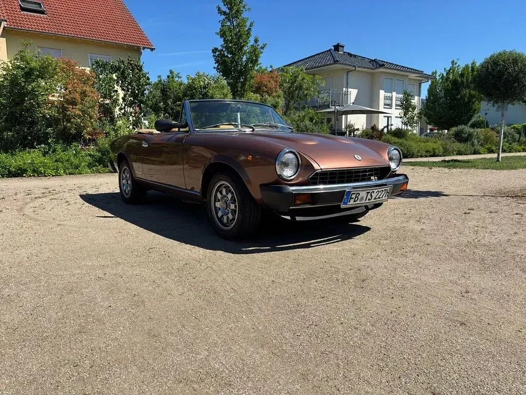 Gebraucht Fiat 124 Spider 105 PS (77 kW) 1983 Braun Cabrio