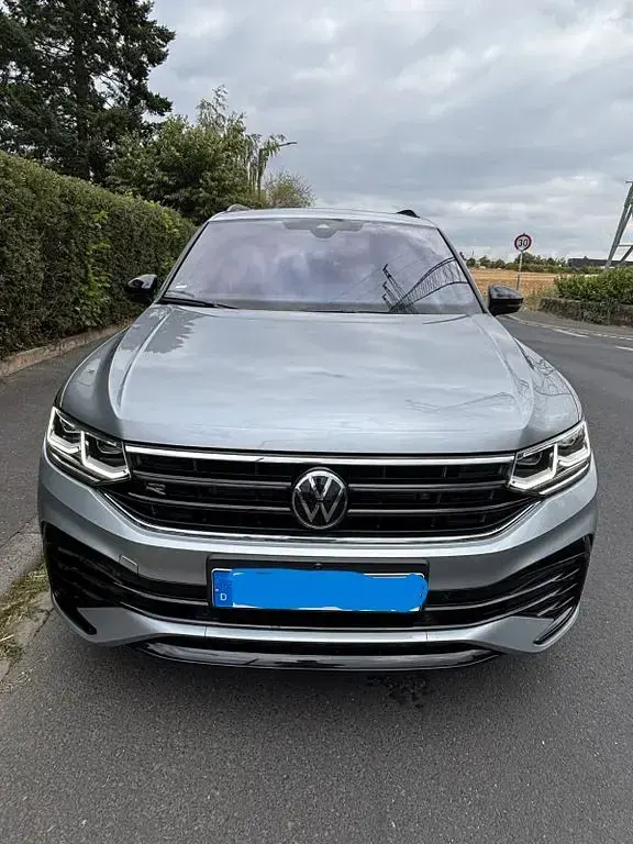 Gebraucht VW Tiguan Allspace 193 PS (141 kW) 2024 Silber SUV