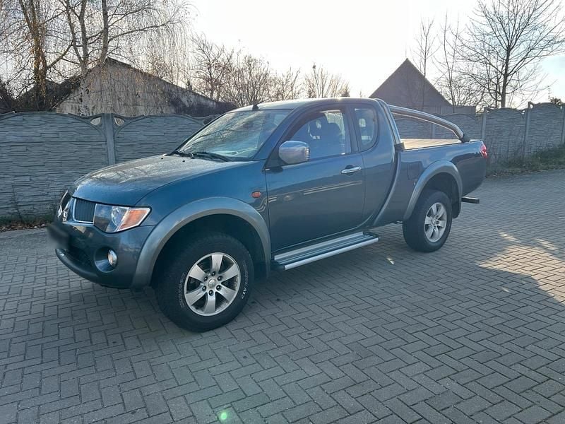Gebraucht Mitsubishi L200 170 PS (125 kW) 2007 Braun Pickup