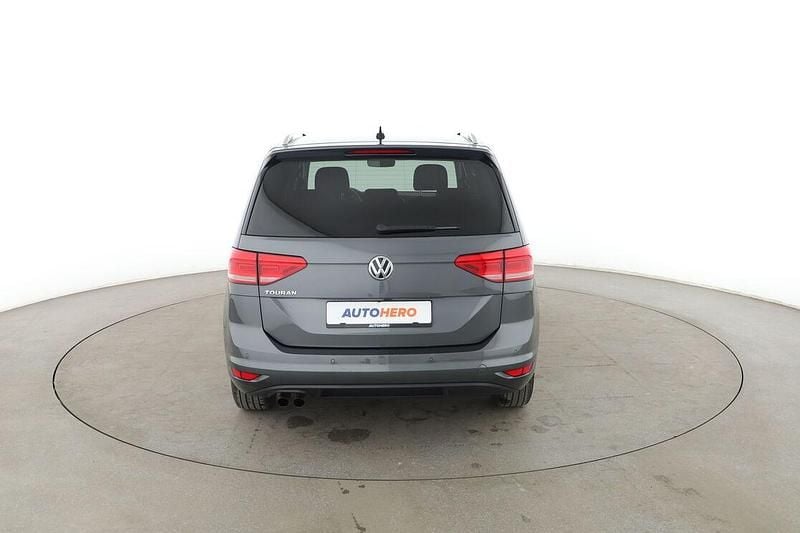 Gebraucht VW Touran Highline 150 PS (110 kW) 2018 Grau Van / Kleinbus