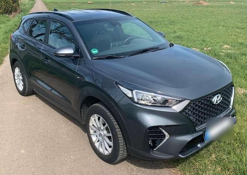 Grau Gebraucht 2019 Hyundai Tucson N Line SUV | 18.500 € (Superpreis) - Bild 1/4