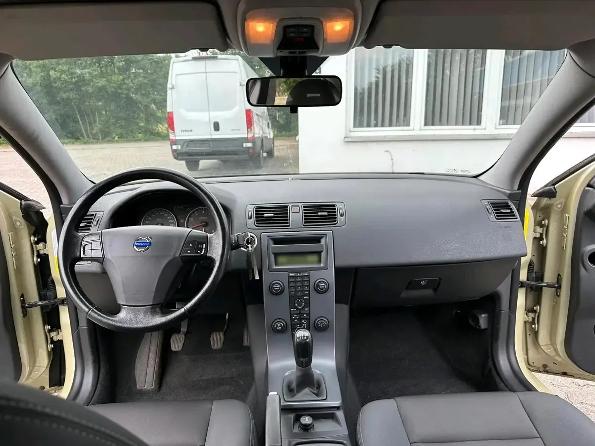 Gebraucht Volvo S40 170 PS (125 kW) 2006 Gold Limousine
