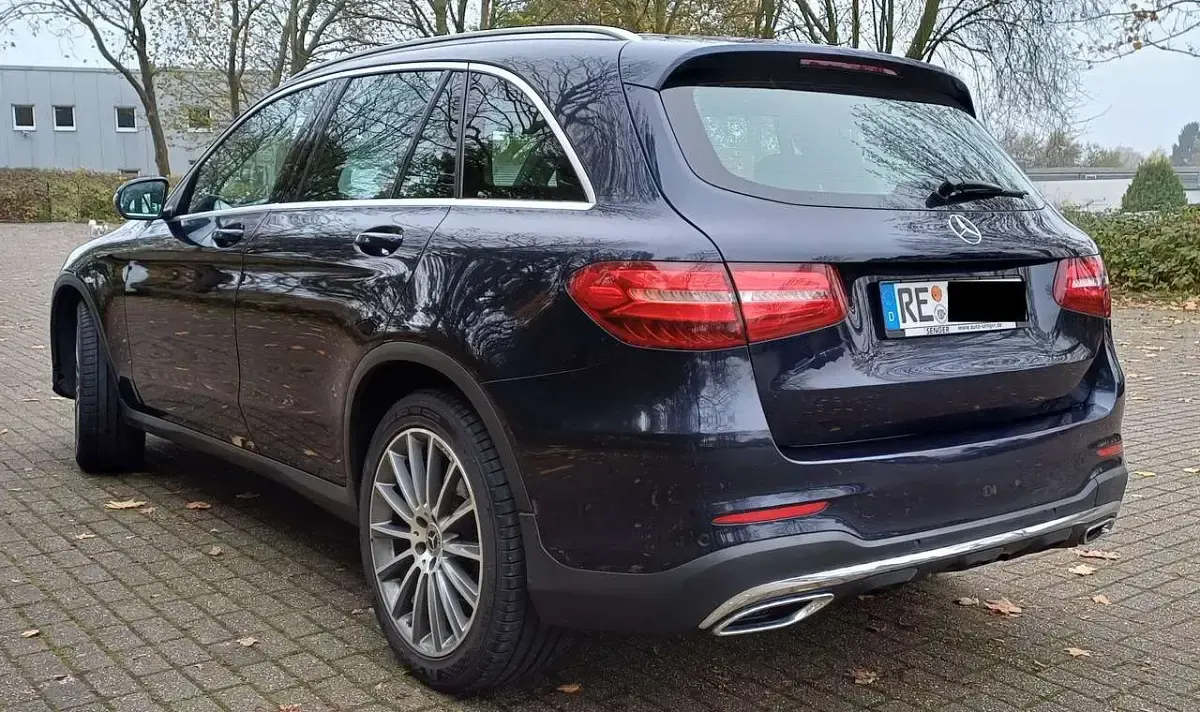 Gebraucht Mercedes GLC350 AMG line 258 PS (189 kW) 2017 Blau SUV