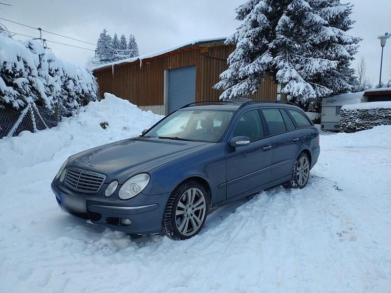 Gebraucht Mercedes E500 306 PS (225 kW) 2005 Grau Kombi