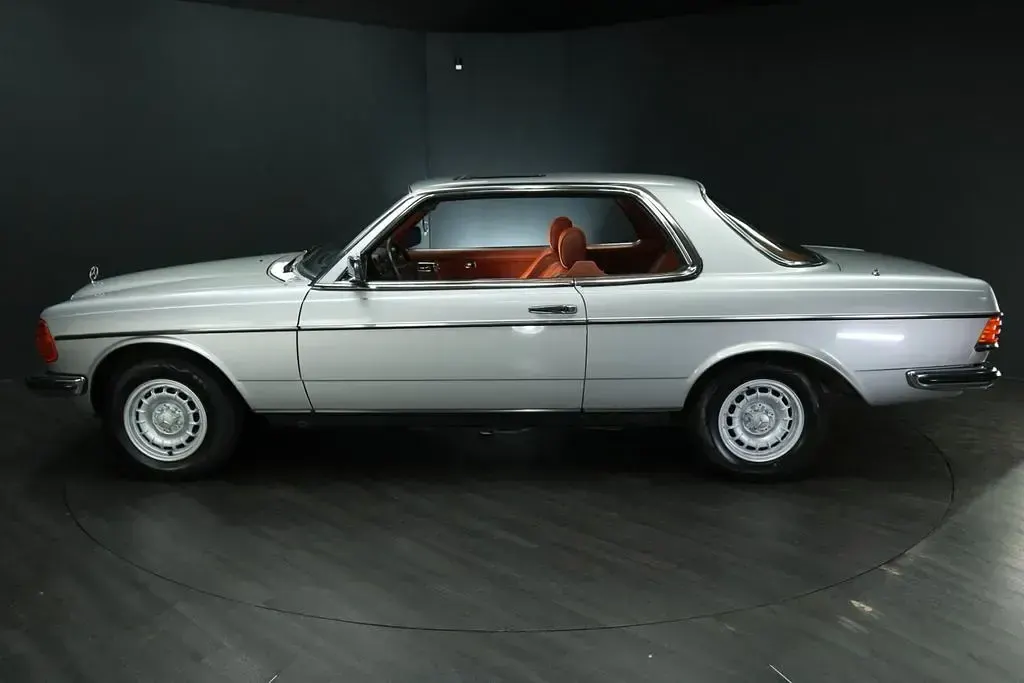 Gebraucht Mercedes 280 185 PS (136 kW) 1980 Silber Coupé