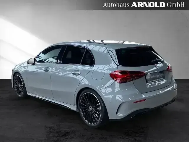 Gebraucht Mercedes A220 AMG 190 PS (139 kW) 2025 Manufaktur alpingrau uni Limousine