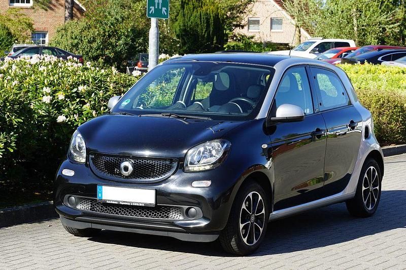 Używany Smart ForFour Passion 71 KM (52 kW) 2015 Srebrny Hatchback