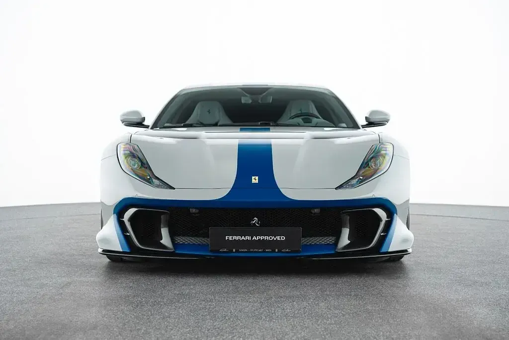 Gebraucht Ferrari 812 825 PS (606 kW) 2023 Grau