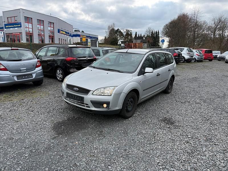 Gebraucht Ford Focus 101 PS (74 kW) 2006 Grau Kombi