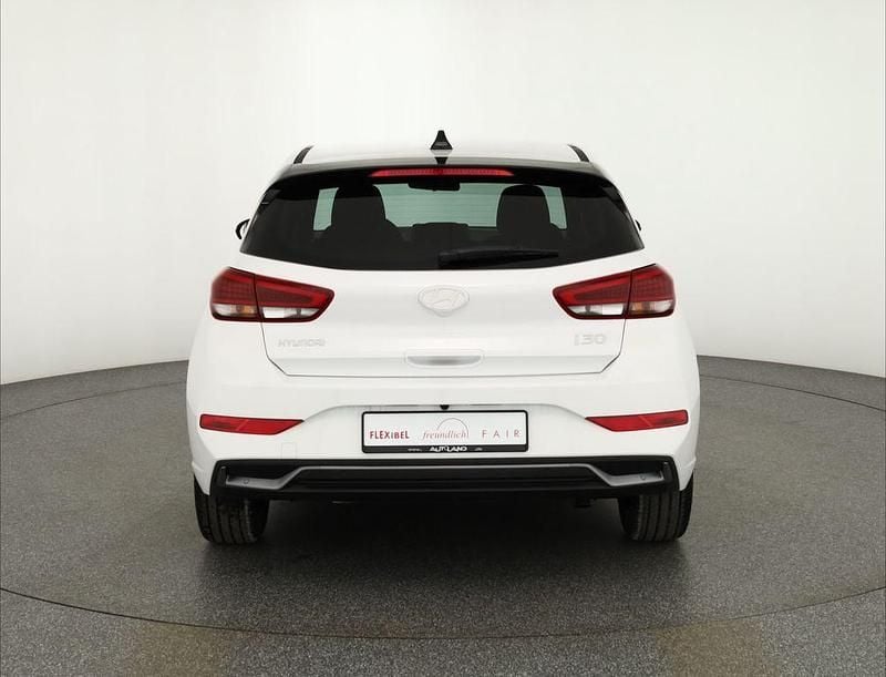 Neu Hyundai i30 140 PS (102 kW) 2025 Weiß Limousine