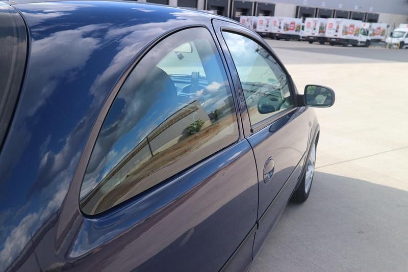 Gebraucht Opel Corsa Enjoy 60 PS (44 kW) 2004 Blau Kleinwagen