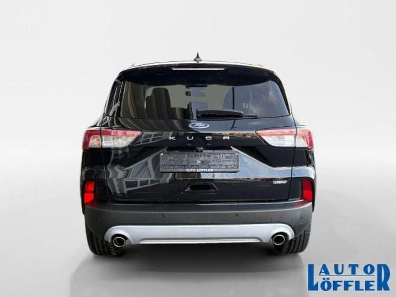 Usado Ford Kuga Titanium 152 HP (111 kW) 2022 Preto SUV