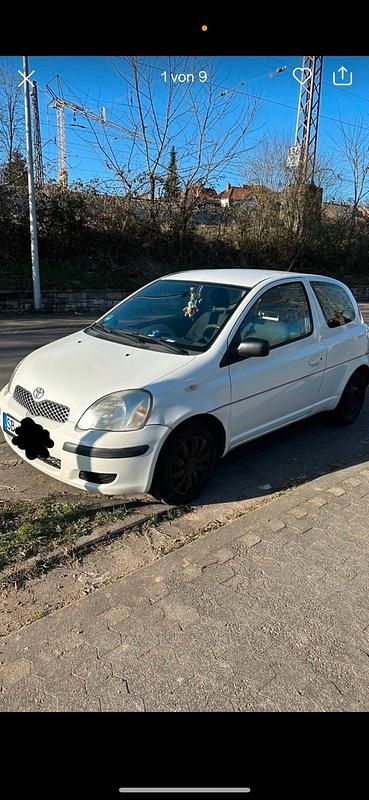 Weiß Gebraucht 2005 Toyota Yaris Kleinwagen | 400 € (Superpreis) - Bild 1/4