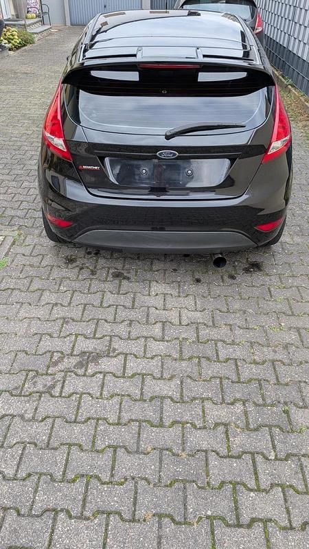 Gebraucht Ford Fiesta 82 PS (60 kW) 2010 Schwarz Kleinwagen